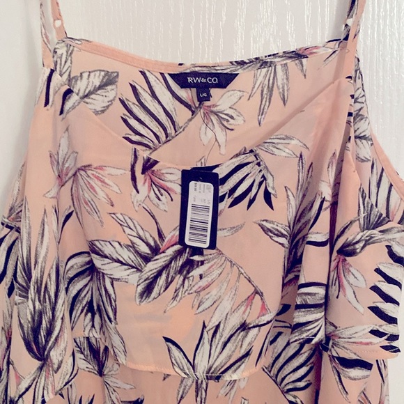 RW&Co 100% Polyester tank - Picture 3 of 5